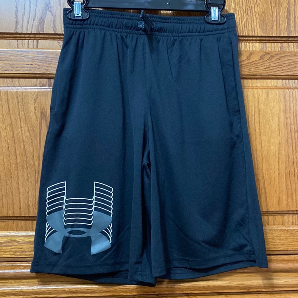 Boys Under Armour shorts